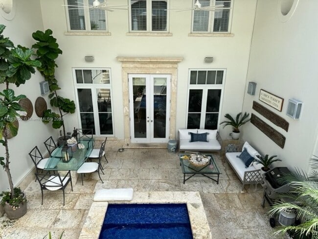 Building Photo - 645 Almeria Ave