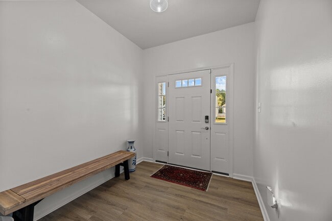 Building Photo - 109 Station Yard Rd