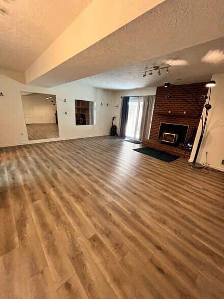 basement - 2147 Chapel Valley Ln