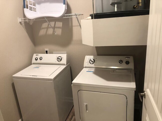 Building Photo - 1579 Millspring Dr