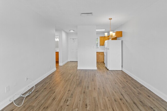 Building Photo - 493 NW 43rd St