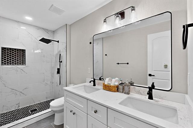 Building Photo - 10132 Medlock Dr