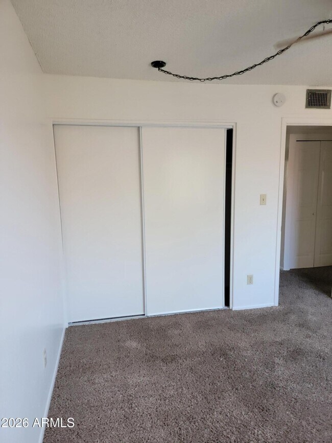Building Photo - 7854 N 47th Ave