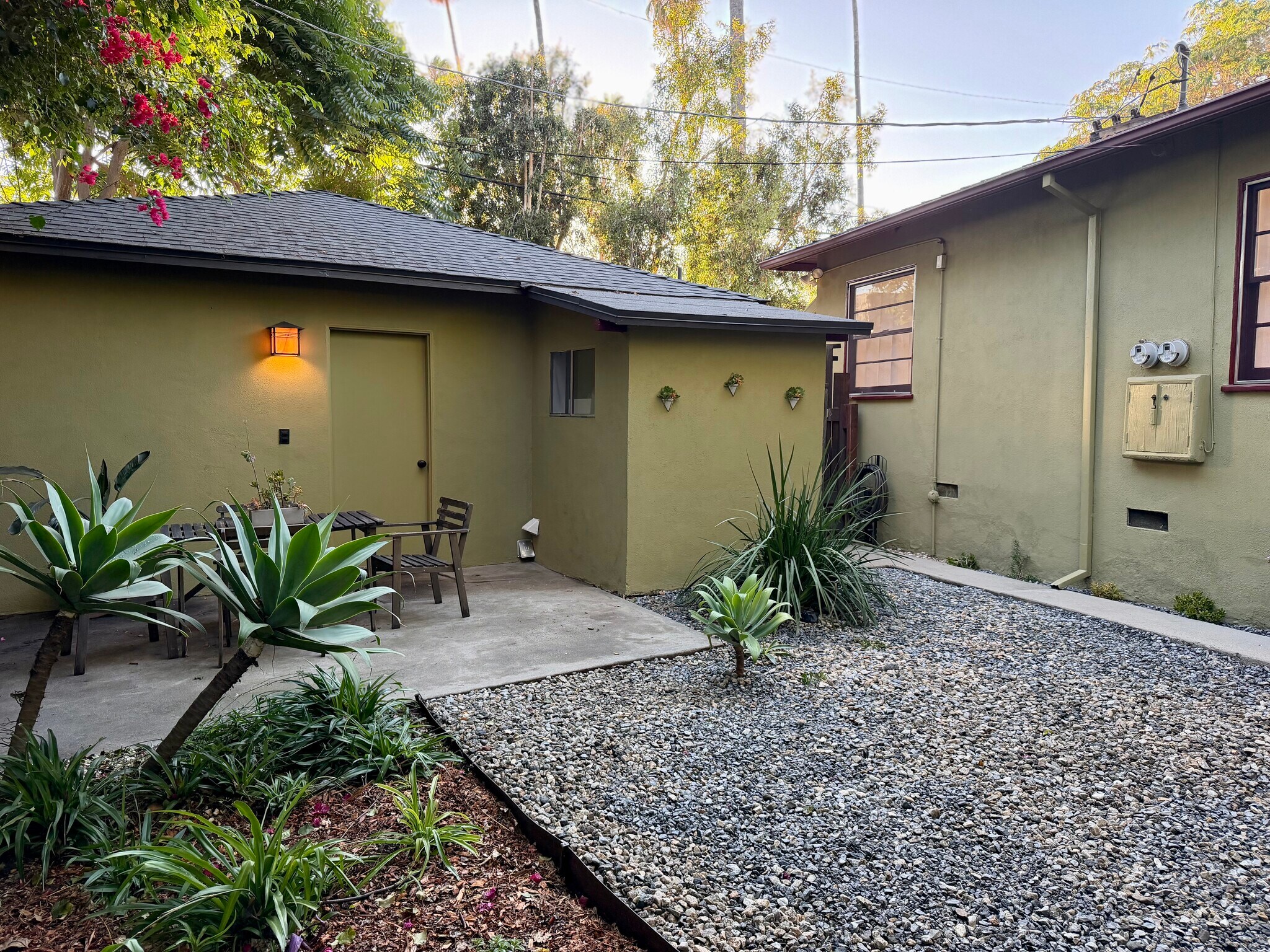 Private laundry room - 2101 Laverna Ave