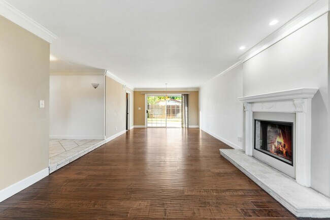 Building Photo - 19821 Ingomar St