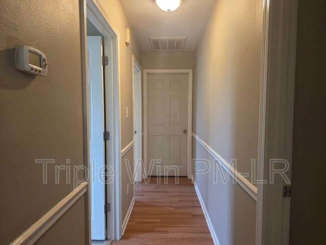 Building Photo - 12 Gold Meadow Loop