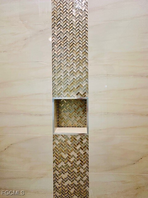 Building Photo - 10085 Valiant Ct