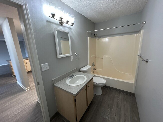 Building Photo - Arbor View Apartments