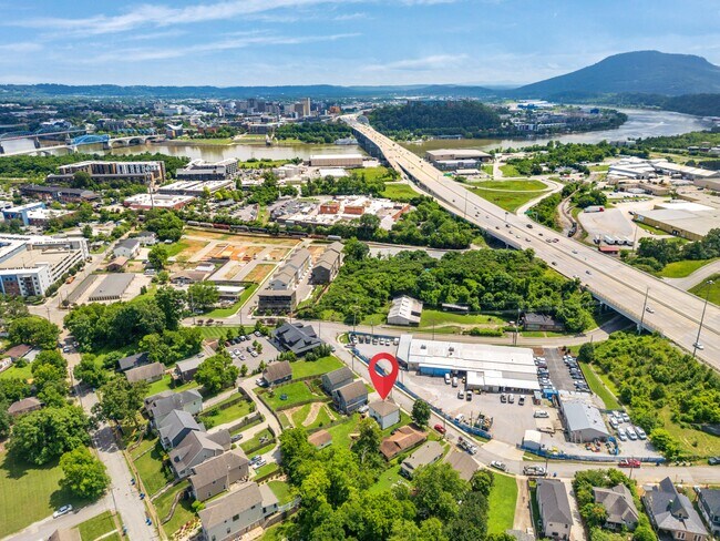 Building Photo - 213 Winchester St