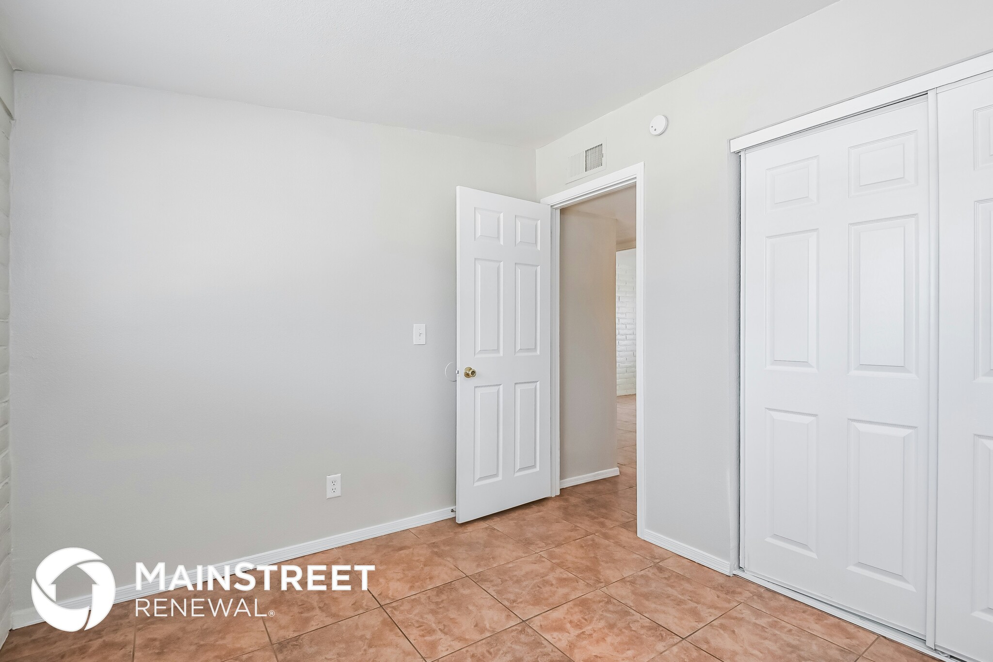 Building Photo - 3434 S Manitoba Ave