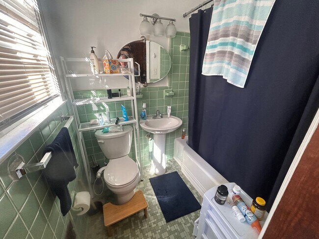 Building Photo - 4826 Kilbourne Rd