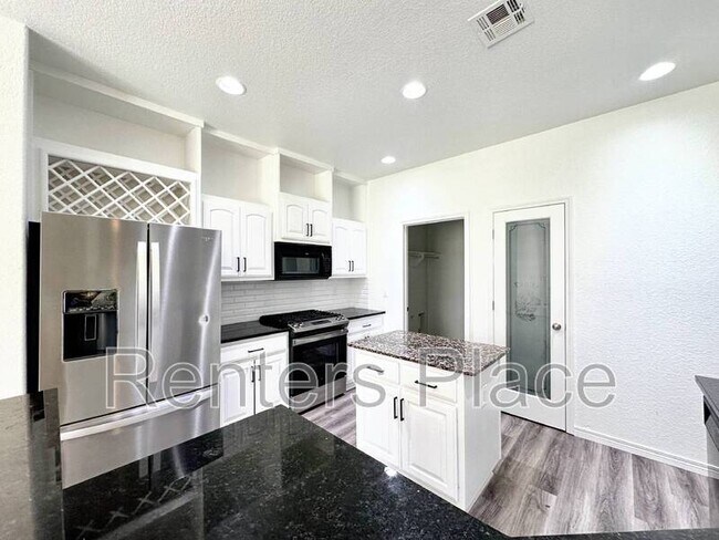 Building Photo - 11006 S Madison St