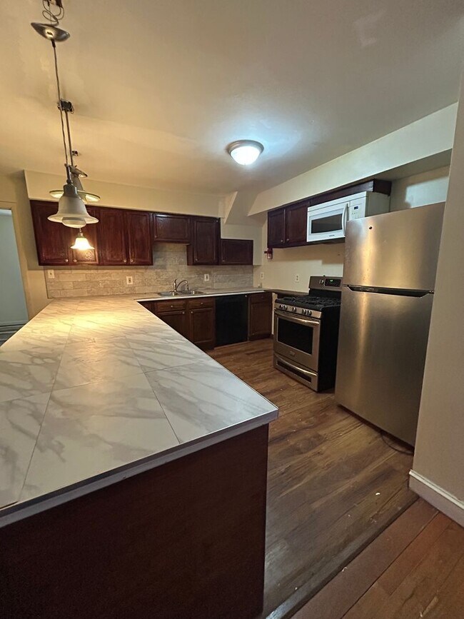 Building Photo - 52 N 18th St