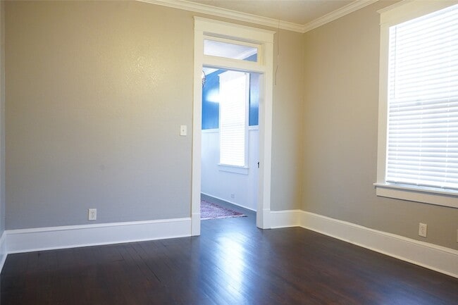 Building Photo - 2826 Avenue P 1/2