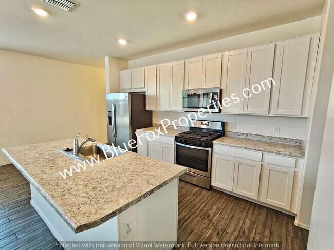 Building Photo - 7926 S Golden Bell Dr