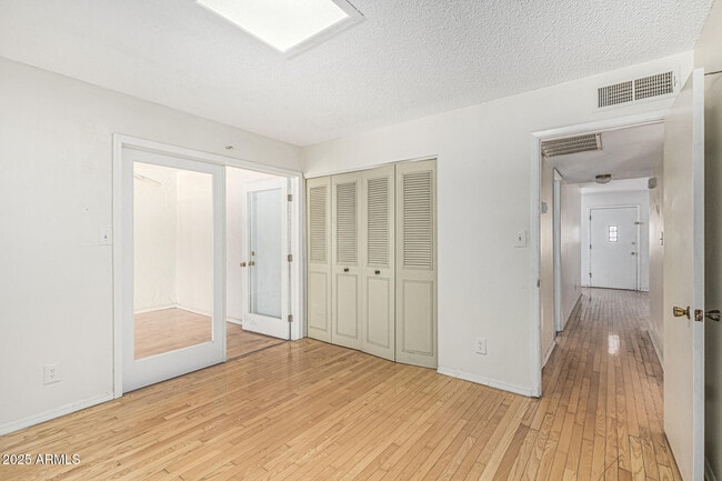 Building Photo - 10343 N 97th Ave