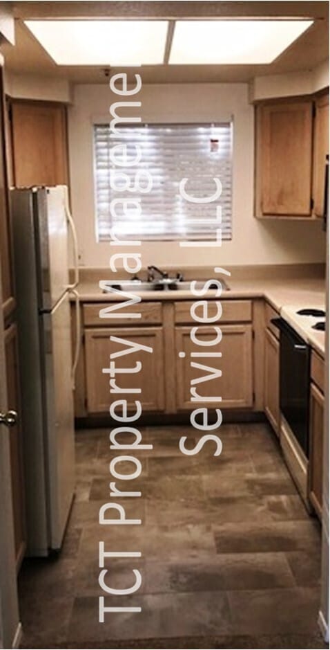 Building Photo - Two Bedroom Condo in Aventura!