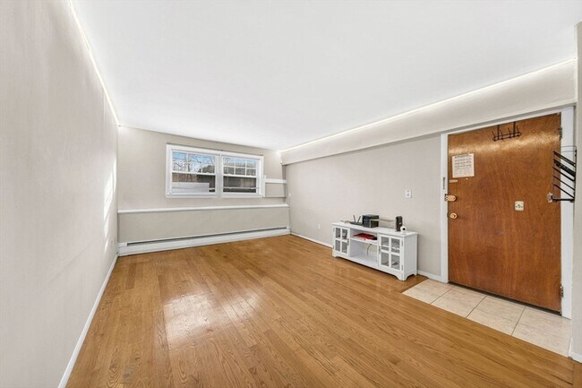 Building Photo - 177 Franklin St