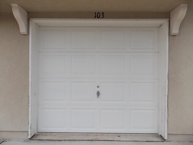 Building Photo - 8204 White Falls Blvd