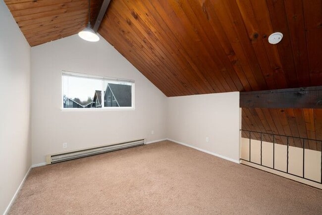 Building Photo - Beautiful 1x1 Rustic-Style Apartment