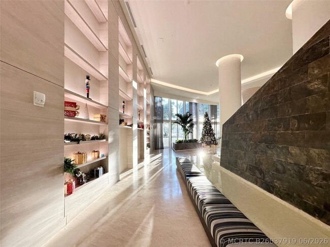 Building Photo - 18201 Collins Ave