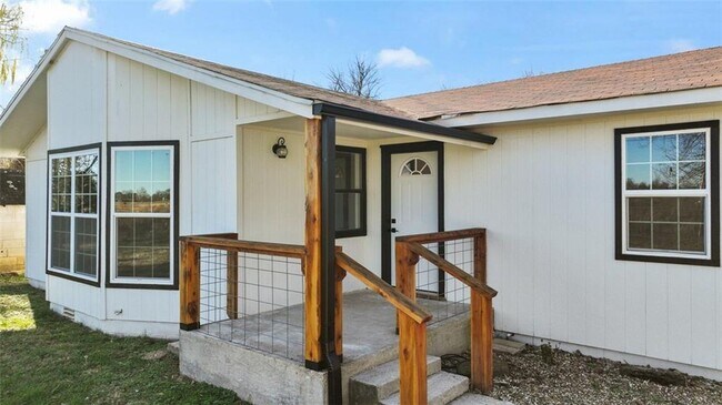 Building Photo - 5748 N Graham Rd