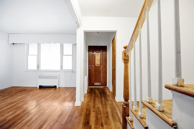 Building Photo - 3828A Barnes Ave