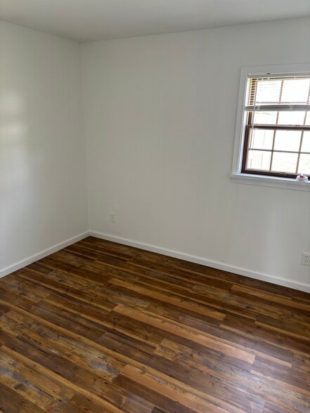 Building Photo - 536 Orchard Ln