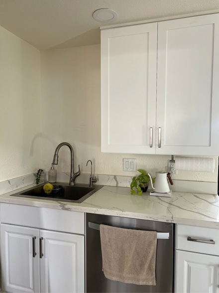 Building Photo - 1371 Via Manzanas