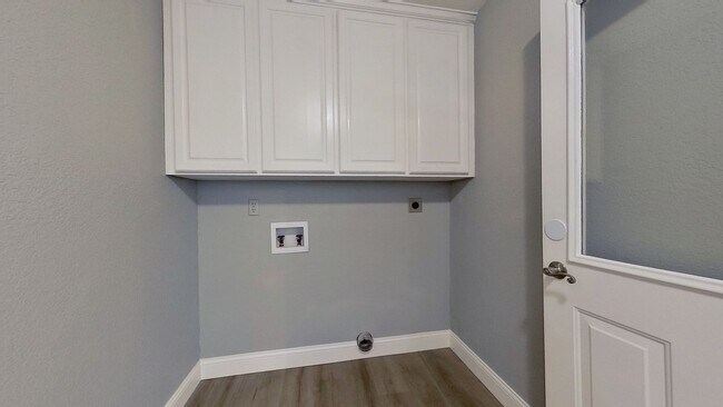 Building Photo - Gorgeous house in Harker Heights by the Stillhouse Hollow Lake