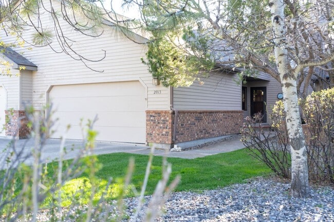 Building Photo - Spacious 2 Bedroom Condo plus Loft on a Beautiful Cul-de-Sac off of Kagy