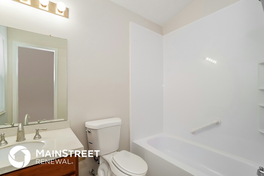 Building Photo - 7618 Kittansett Ln