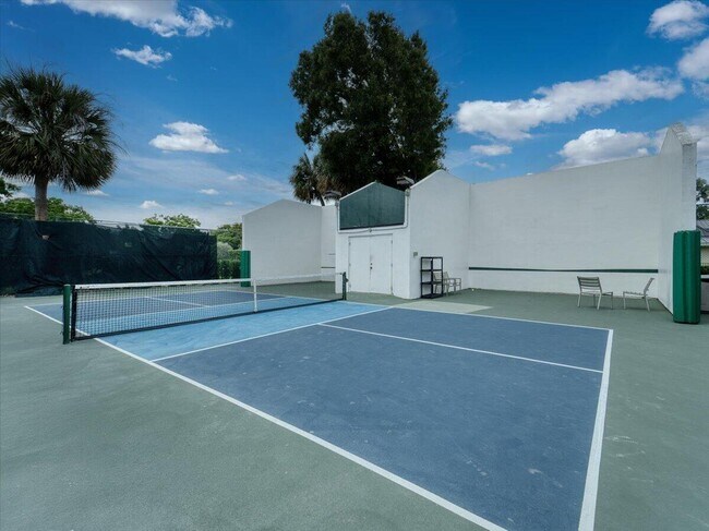 Building Photo - 2908 Banyan Blvd Cir NW