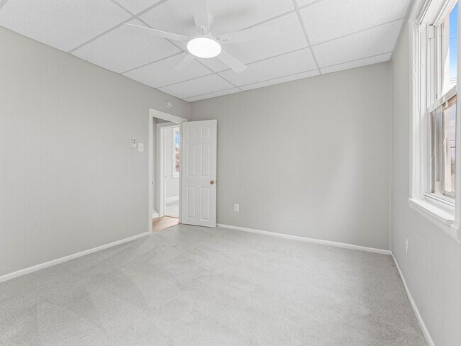 Building Photo - 858 Market St