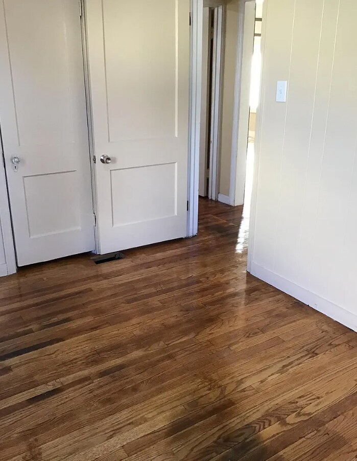 Building Photo - 208 E 34th St