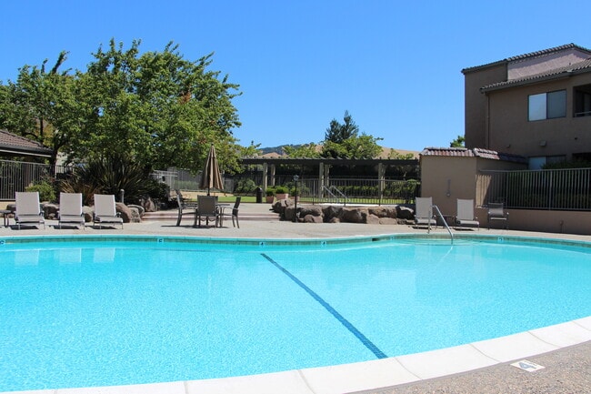 Building Photo - 39206 Guardino Dr