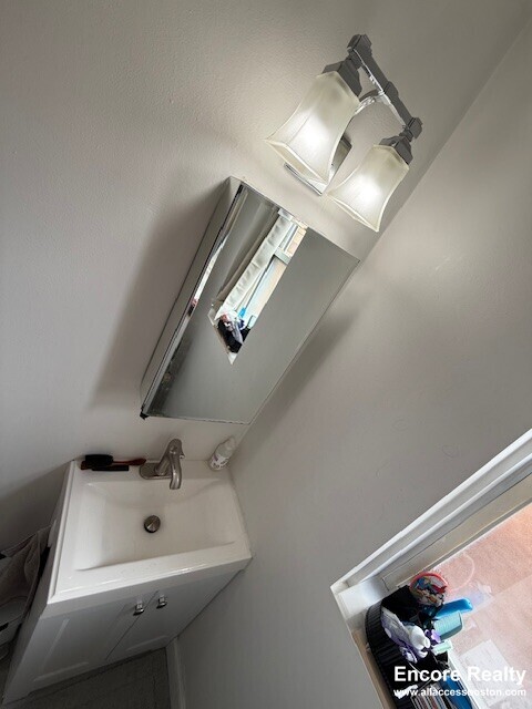 Building Photo - 38 Hemenway St