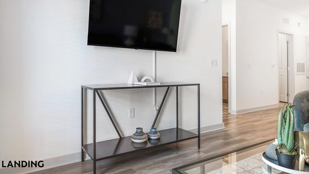 Building Photo - 6000 Front St