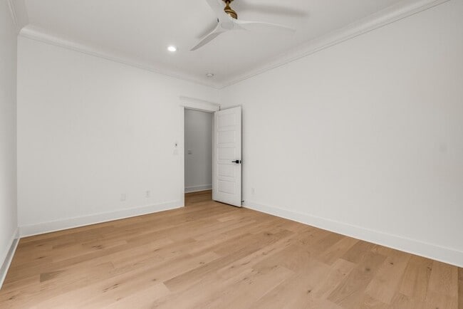 Building Photo - 1408 Lischey Ave