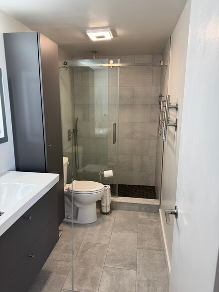 Bathroom - 3705 S George Mason Dr