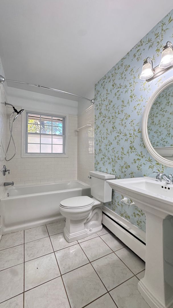 Building Photo - Heart of South Roanoke-3120 Stoneridge Road