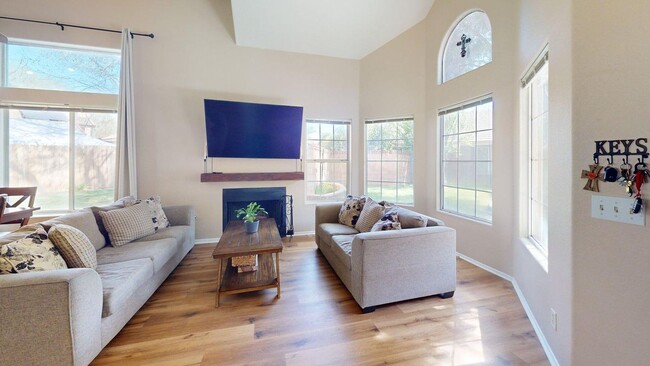 Building Photo - 45066 Palo Vista Dr