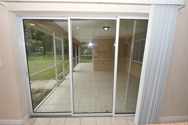 Building Photo - 11 Zenith Ct
