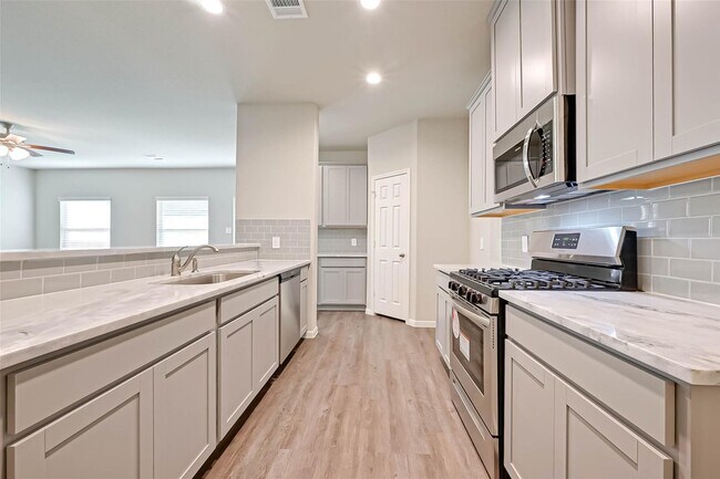 Building Photo - 983 Golden Willow Ln