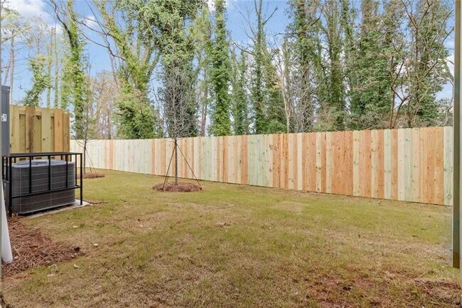 Building Photo - 1332 Lakota Pl