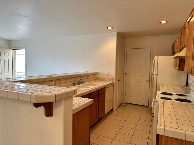 Building Photo - 2765 Albatross Ln