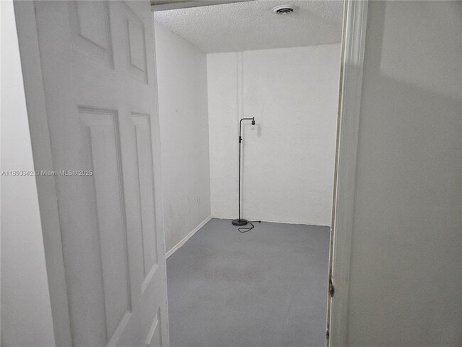 Building Photo - 32 Gables Blvd