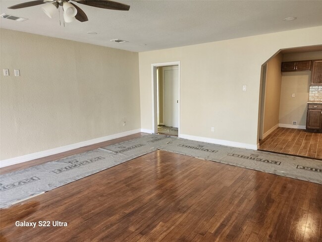 Building Photo - 702 McDaniel St