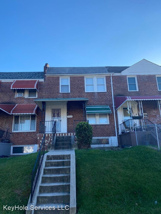 4 br, 2.5 bath House 2703 E Federal Street 2703 Federal St