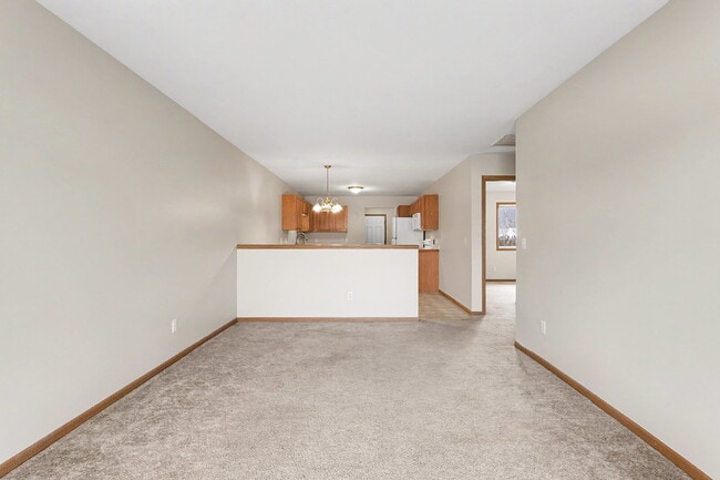 Building Photo - 2 bedroom Duplex for Rent - $1250/Month